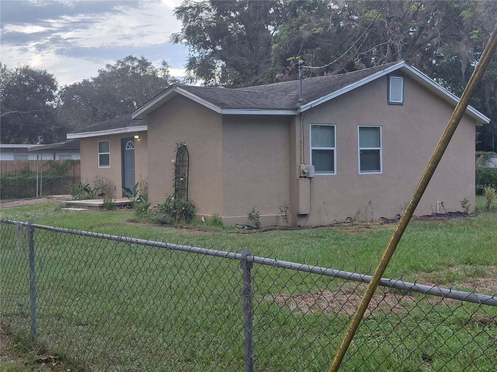 11617 GROVEWOOD AVE, Thonotosassa, FL 33592