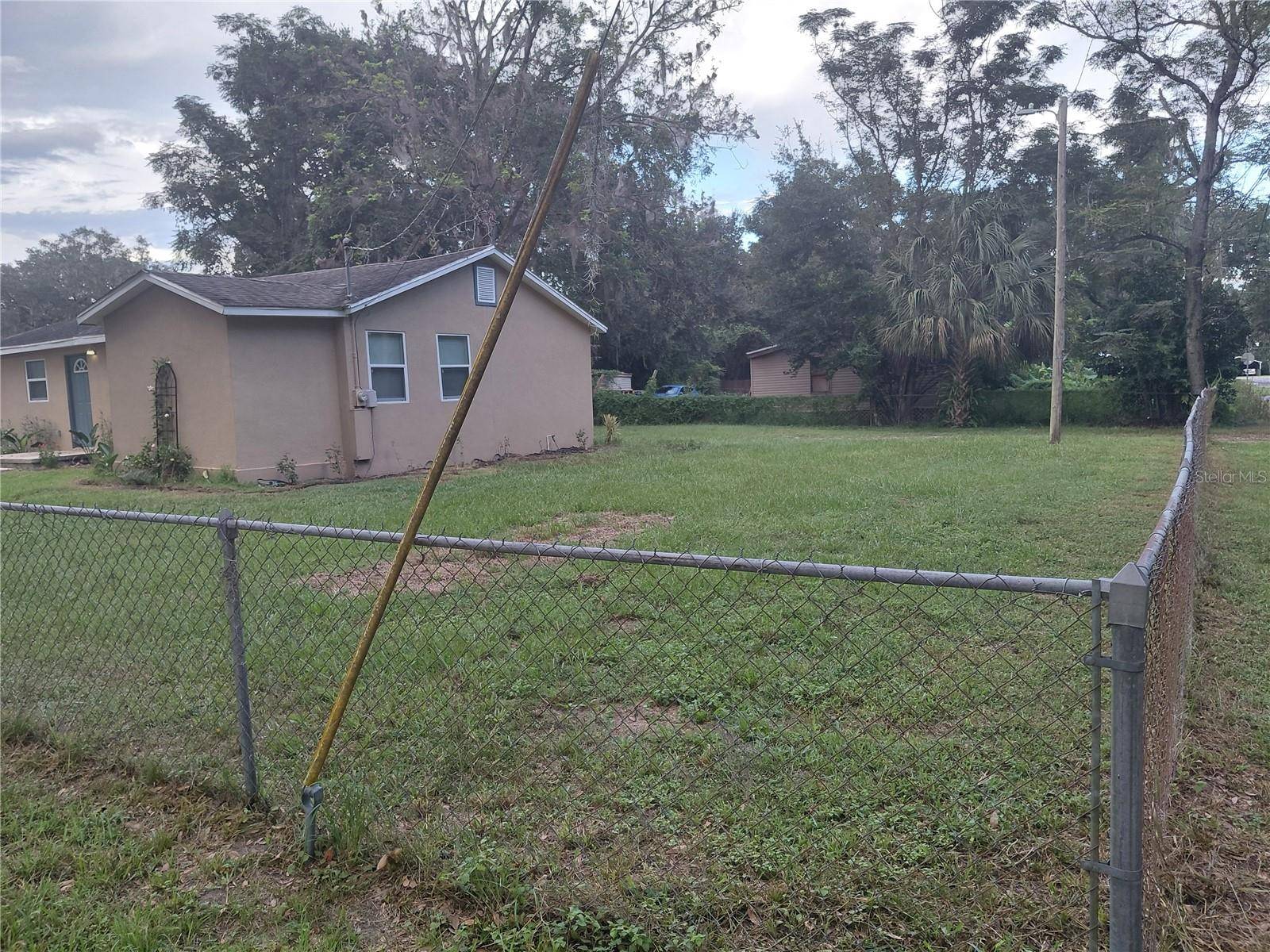 11617 GROVEWOOD AVE, Thonotosassa, FL 33592