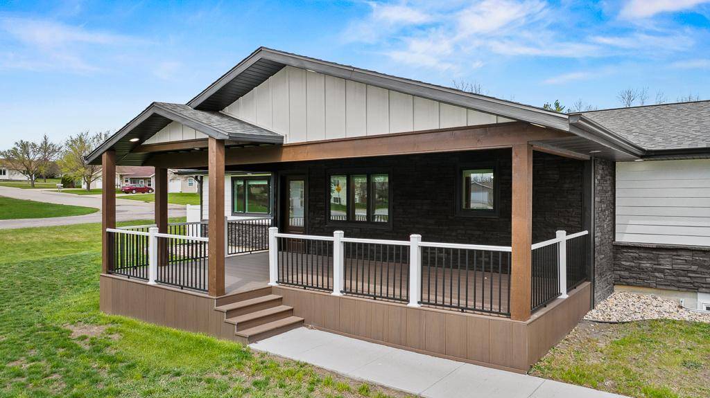 711 8th ST W, Clear Lake, SD 57226