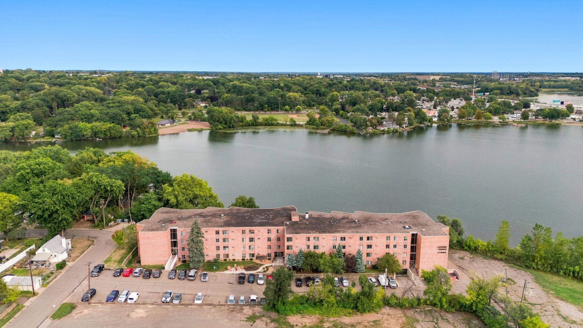 329 Geneva AVE N #117, Oakdale, MN 55128