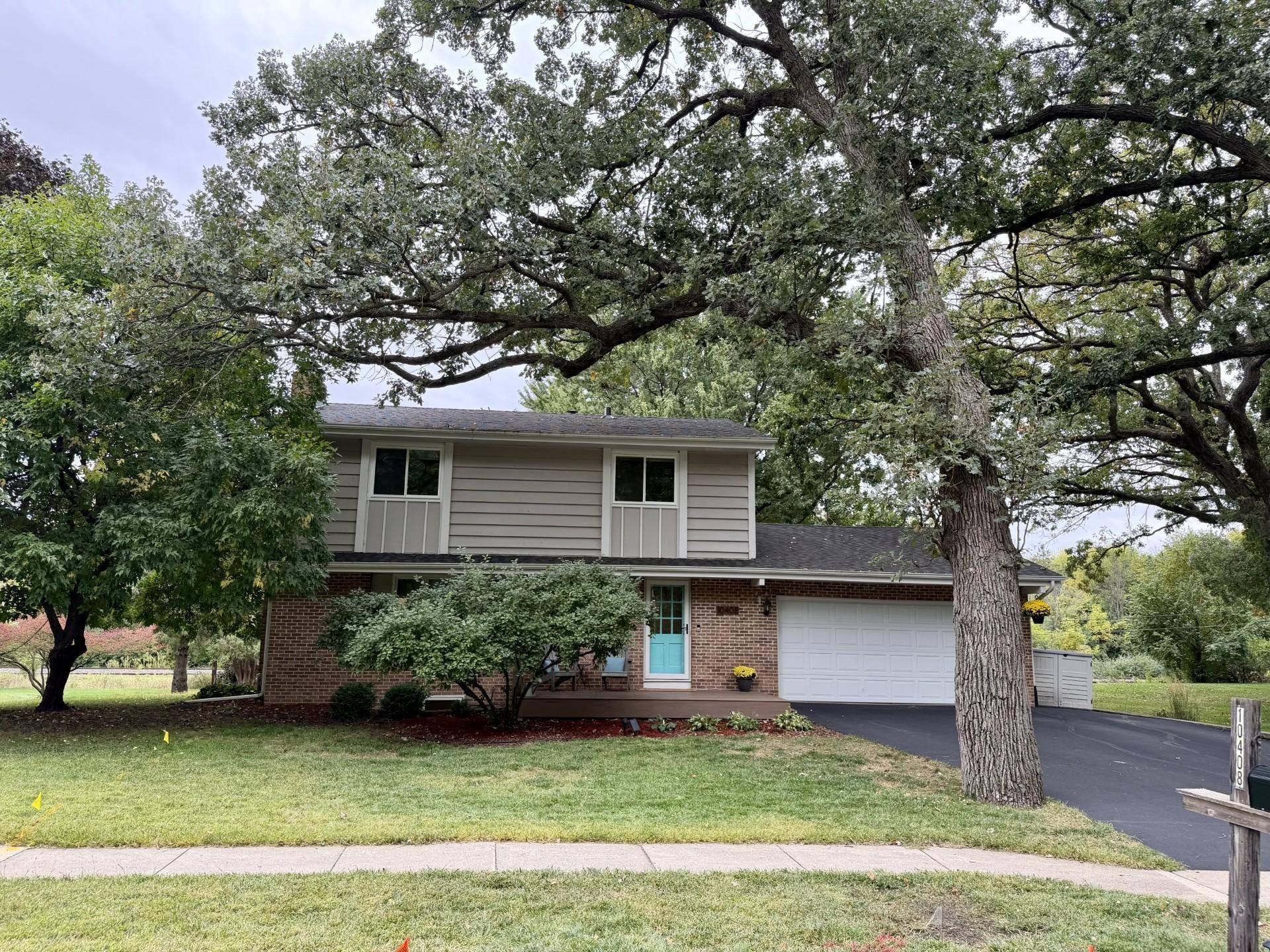 10408 Colorado RD, Bloomington, MN 55438