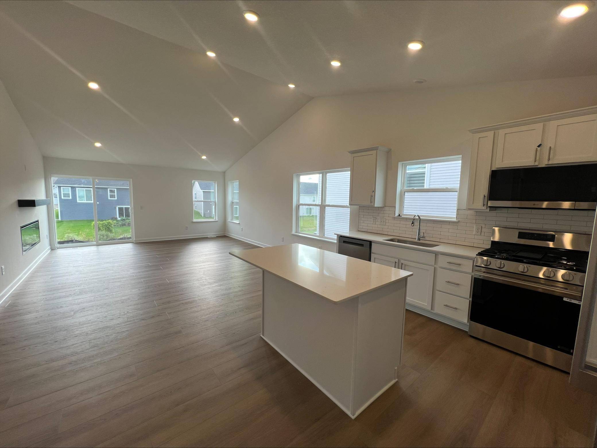 7465 Lotus LN, Lino Lakes, MN 55038