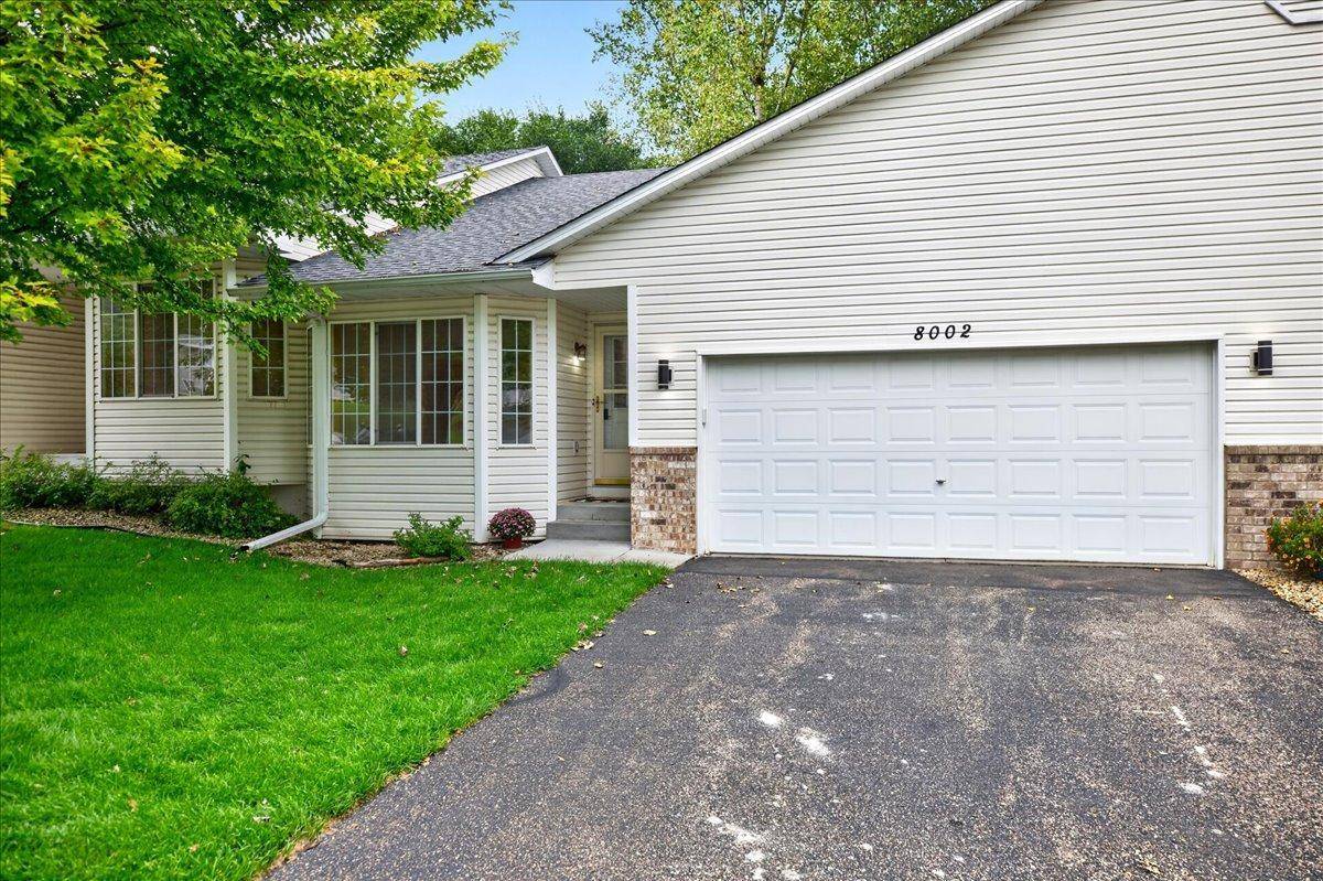 8002 Marsh Run CT, Rockford, MN 55373
