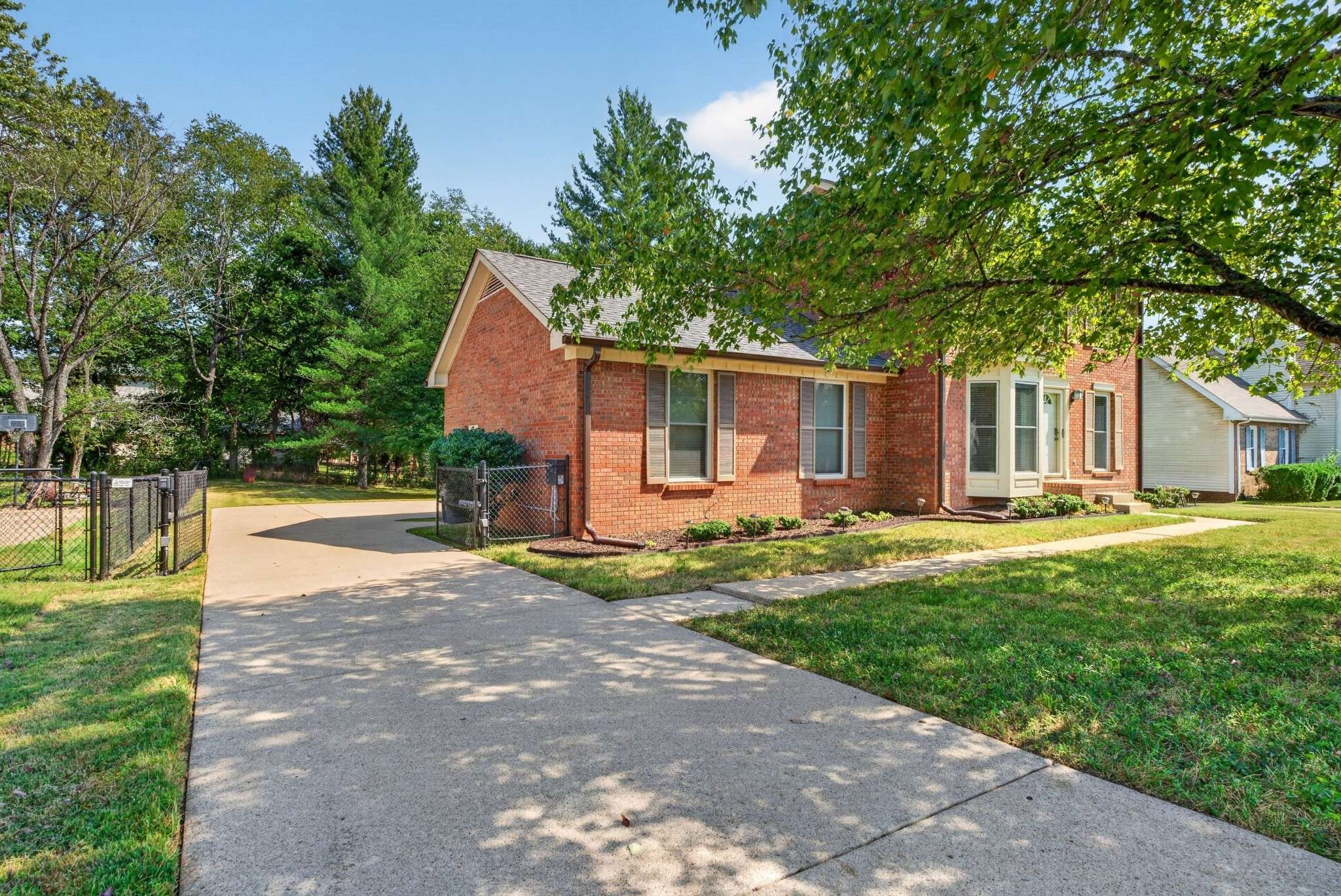 1307 Barbara Dr, Clarksville, TN 37043