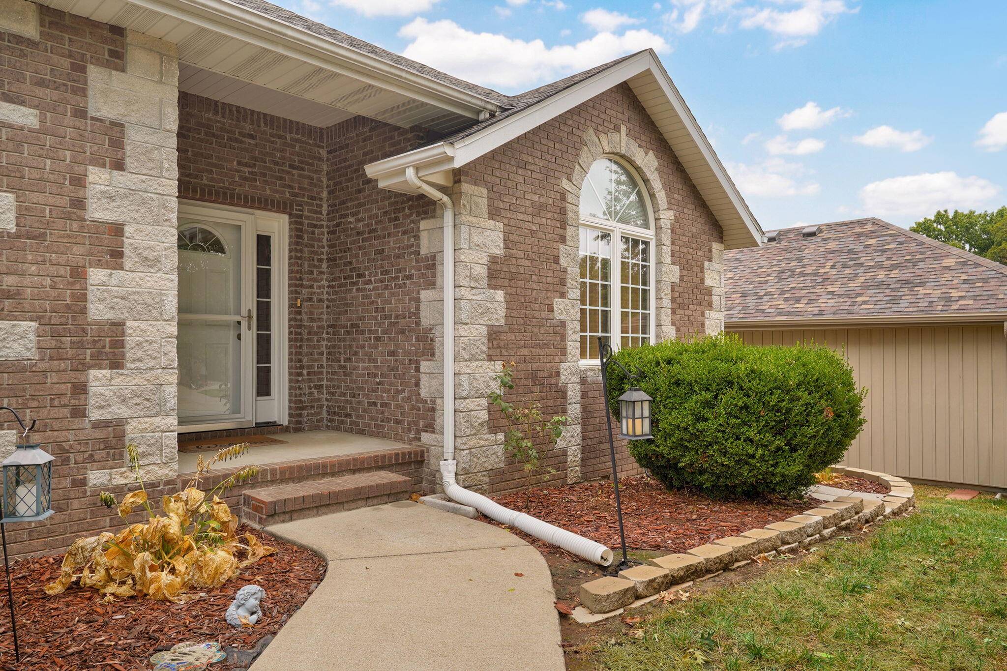 5047 S Greenfield RD, Battlefield, MO 65619