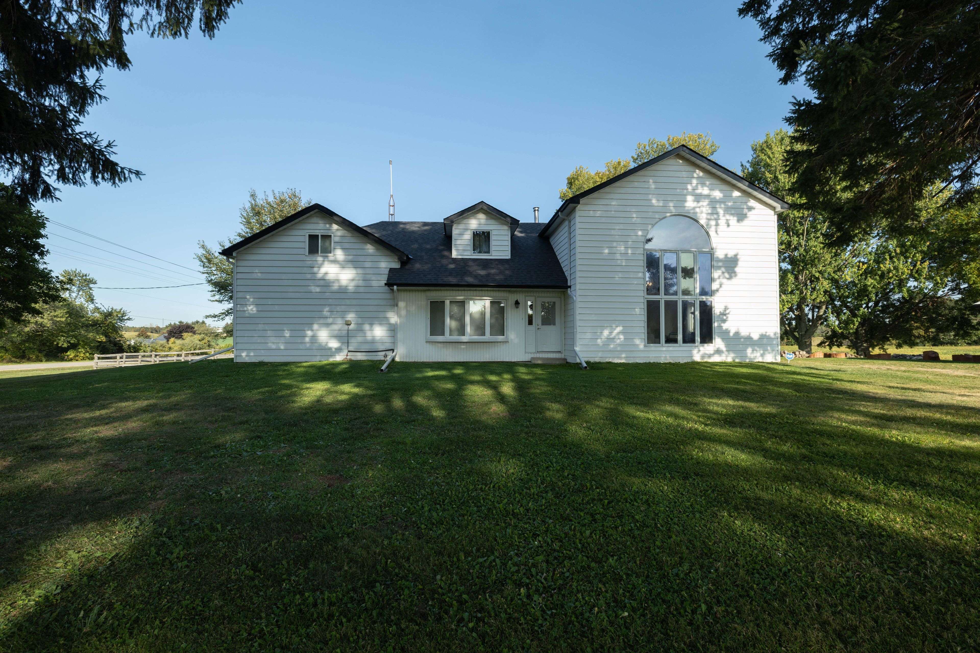 3276 Governors RD, Hamilton, ON L0R 1T0