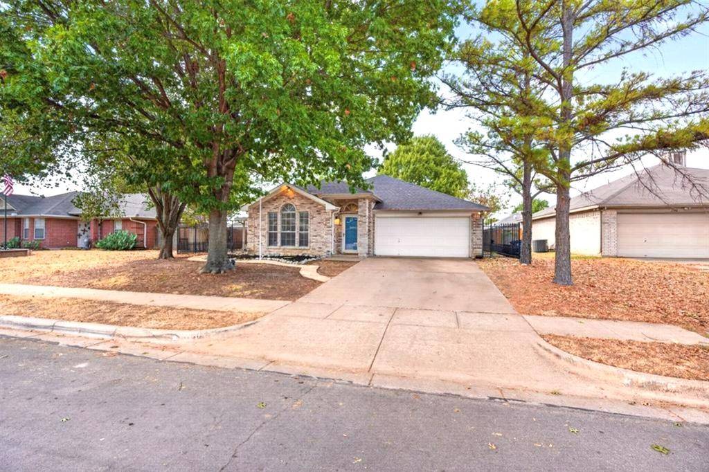 1150 Marc Street, Burleson, TX 76028