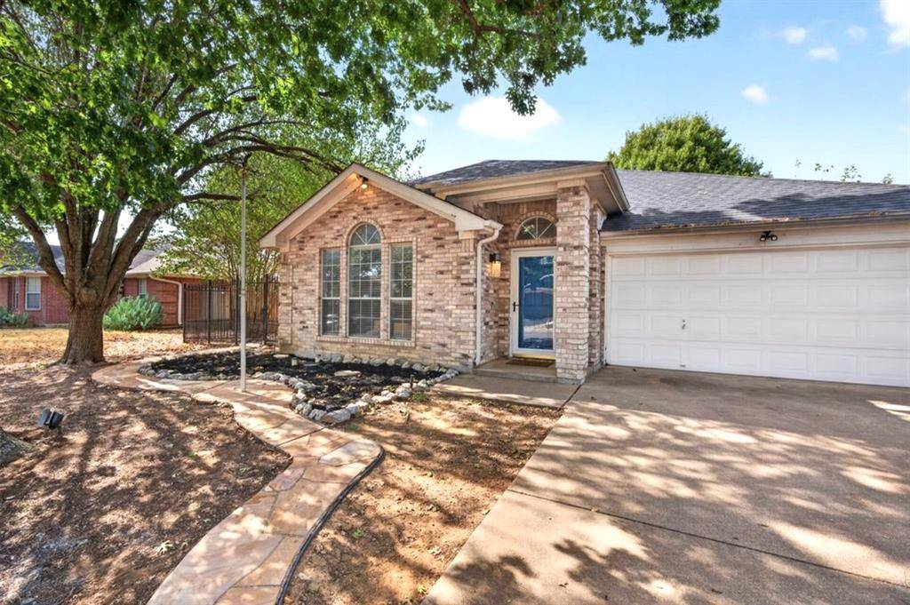 1150 Marc Street, Burleson, TX 76028