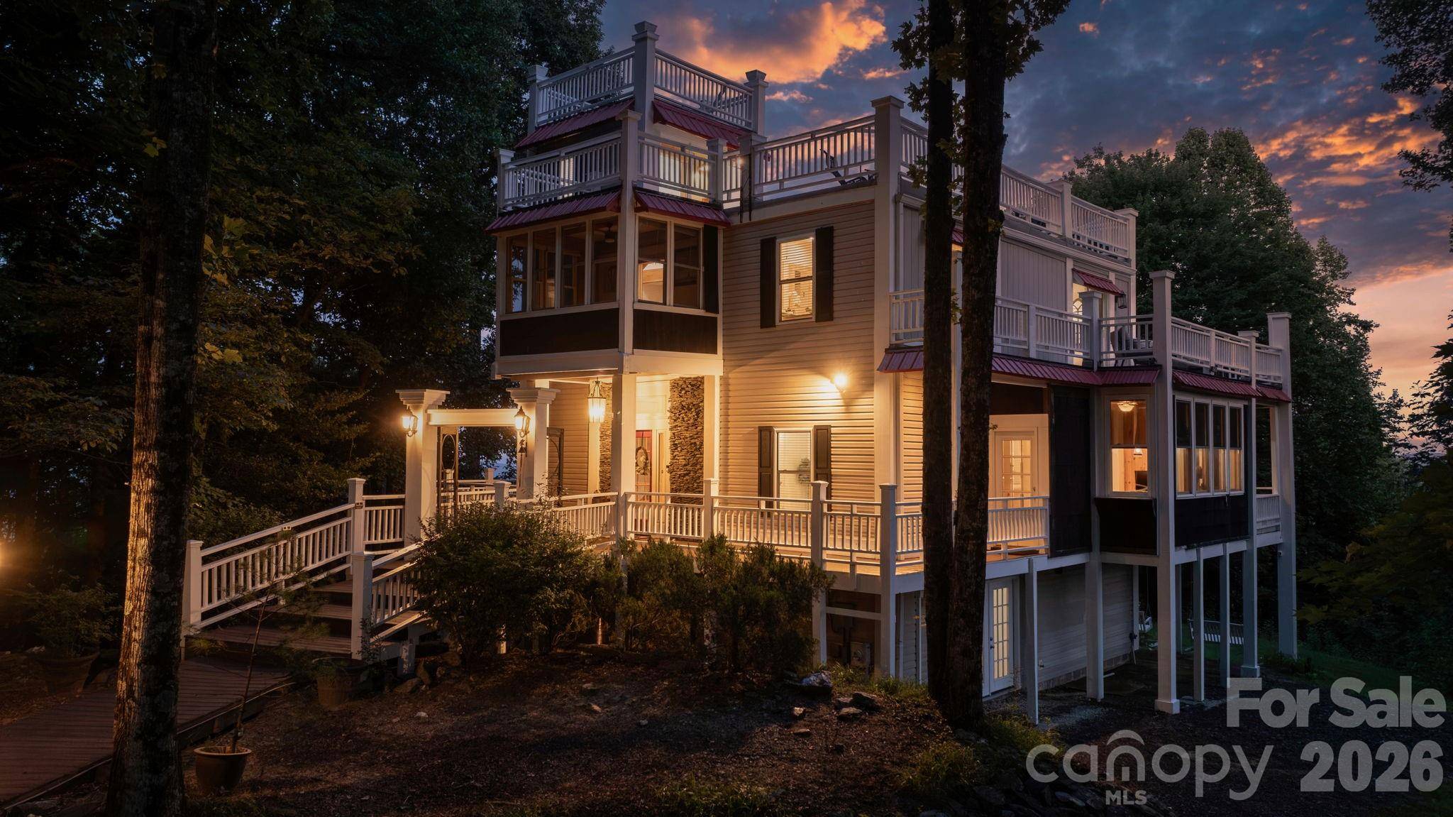 308 Flat Mountain RD, Lenoir, NC 28645