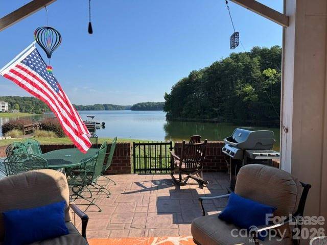 860 Jetton ST #64, Davidson, NC 28036