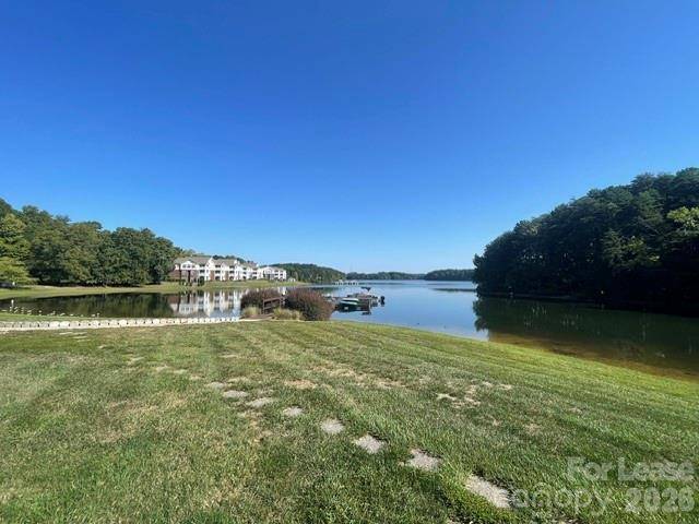 860 Jetton ST #64, Davidson, NC 28036
