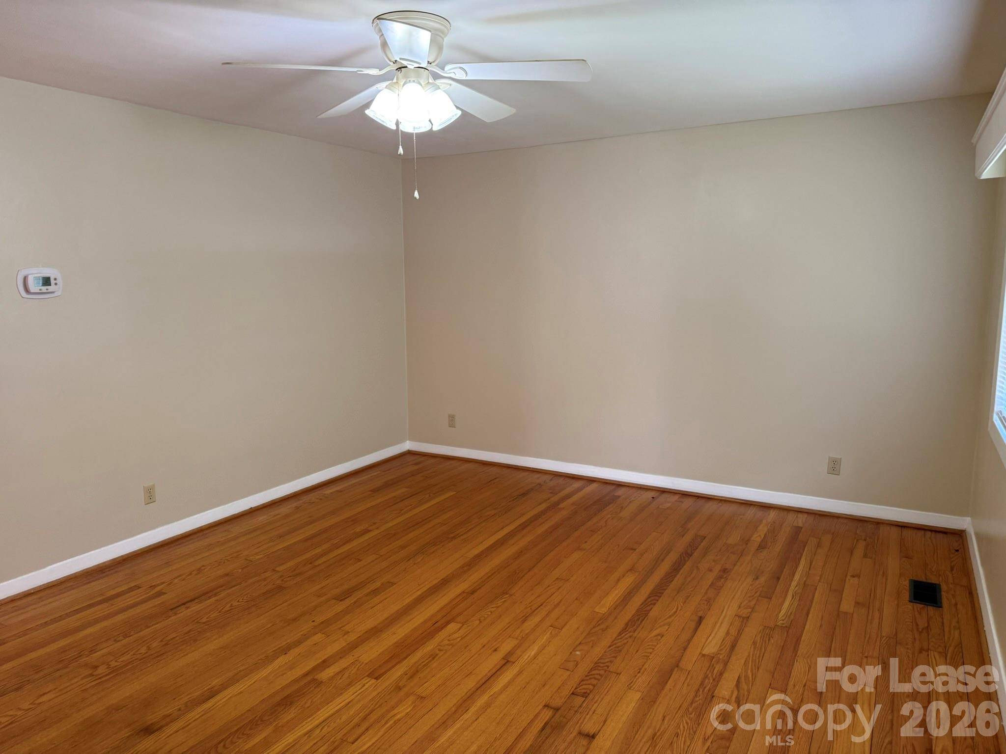 411 E K ST, Newton, NC 28658