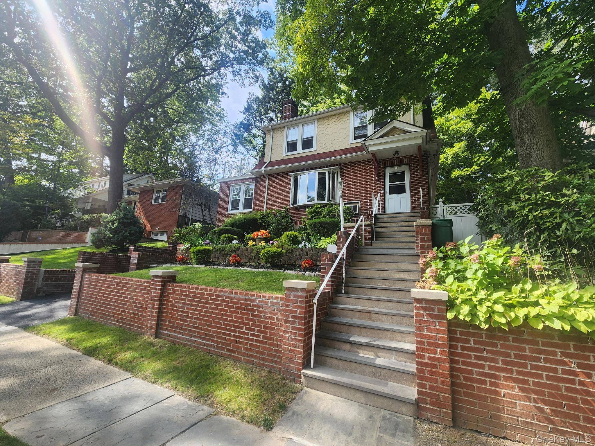 15 Rumsey RD, Yonkers, NY 10705