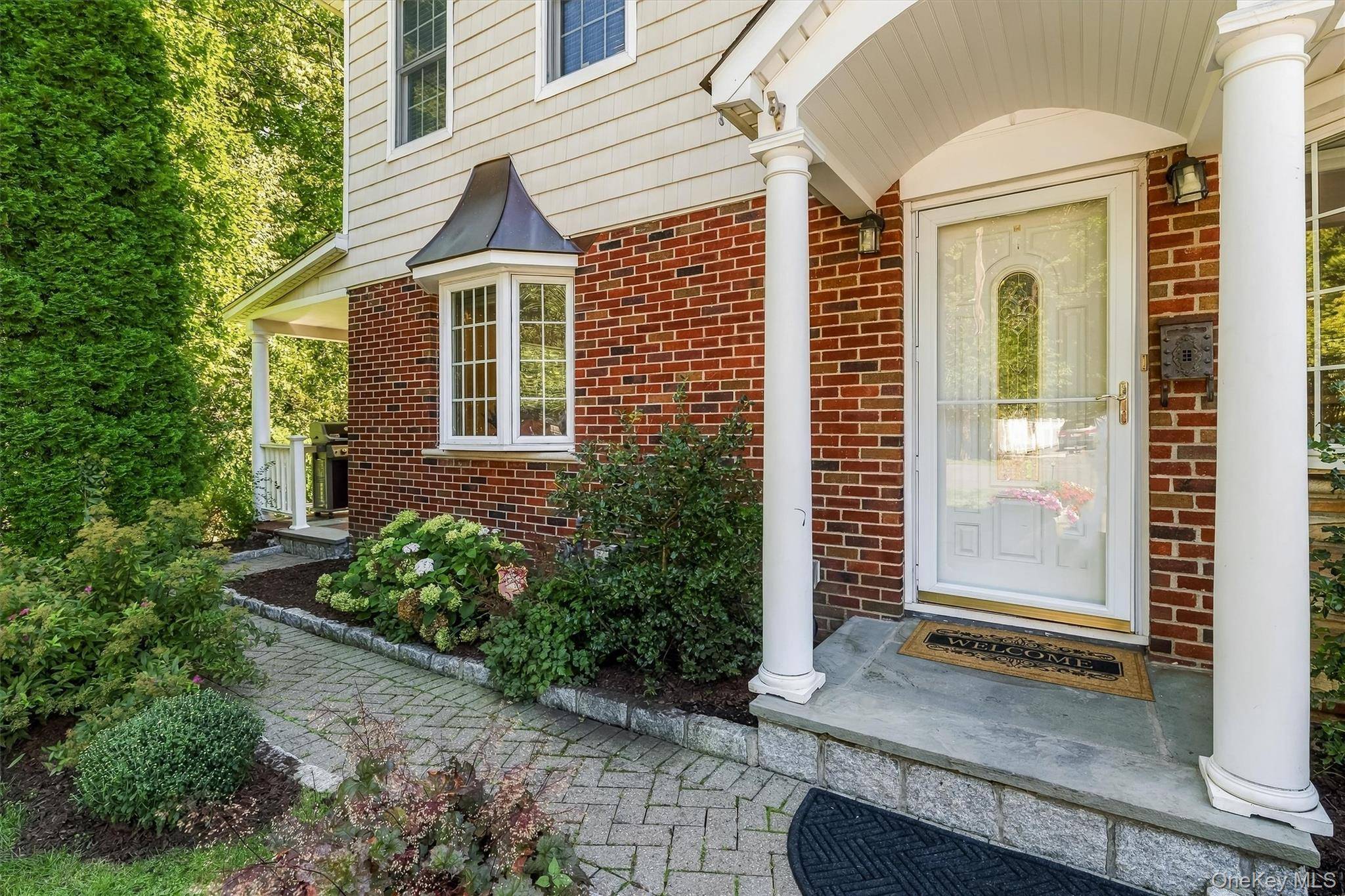 87 Bolton AVE, White Plains, NY 10605