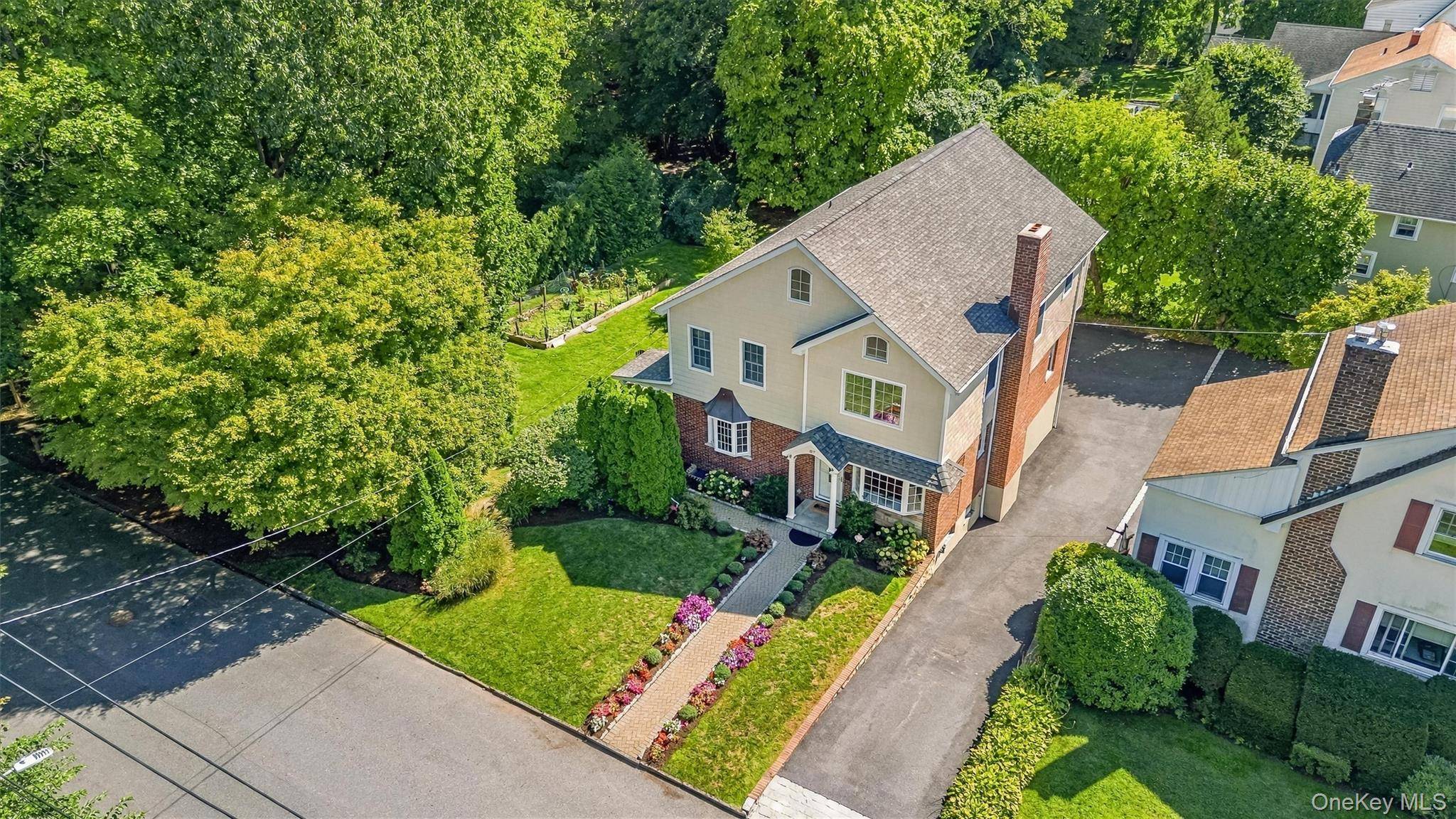87 Bolton AVE, White Plains, NY 10605