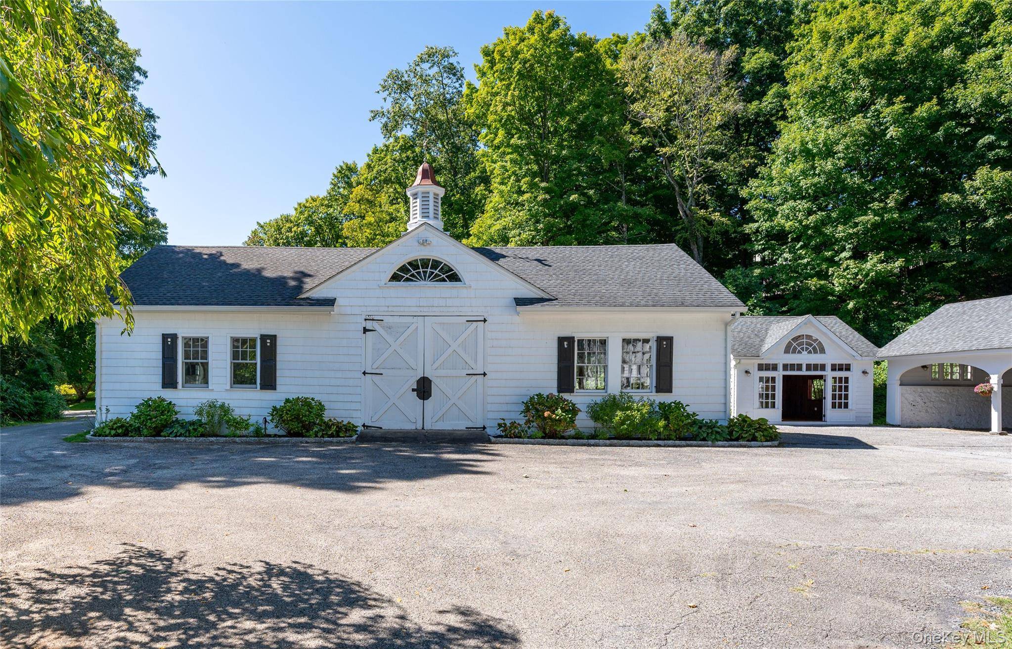 9 Cole DR, Armonk, NY 10504