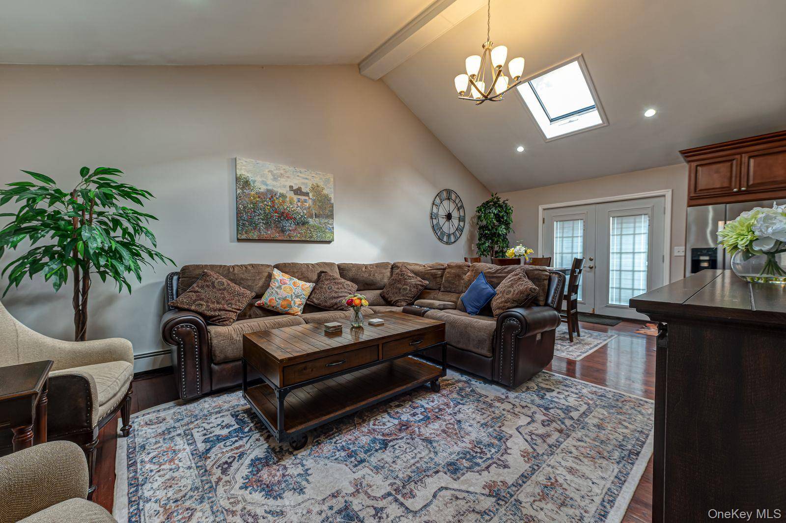 23 Jupiter RD, Rocky Point, NY 11778
