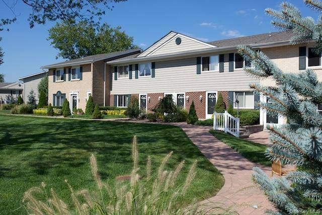 38 twighlight WALK #39, Holbrook, NY 11741
