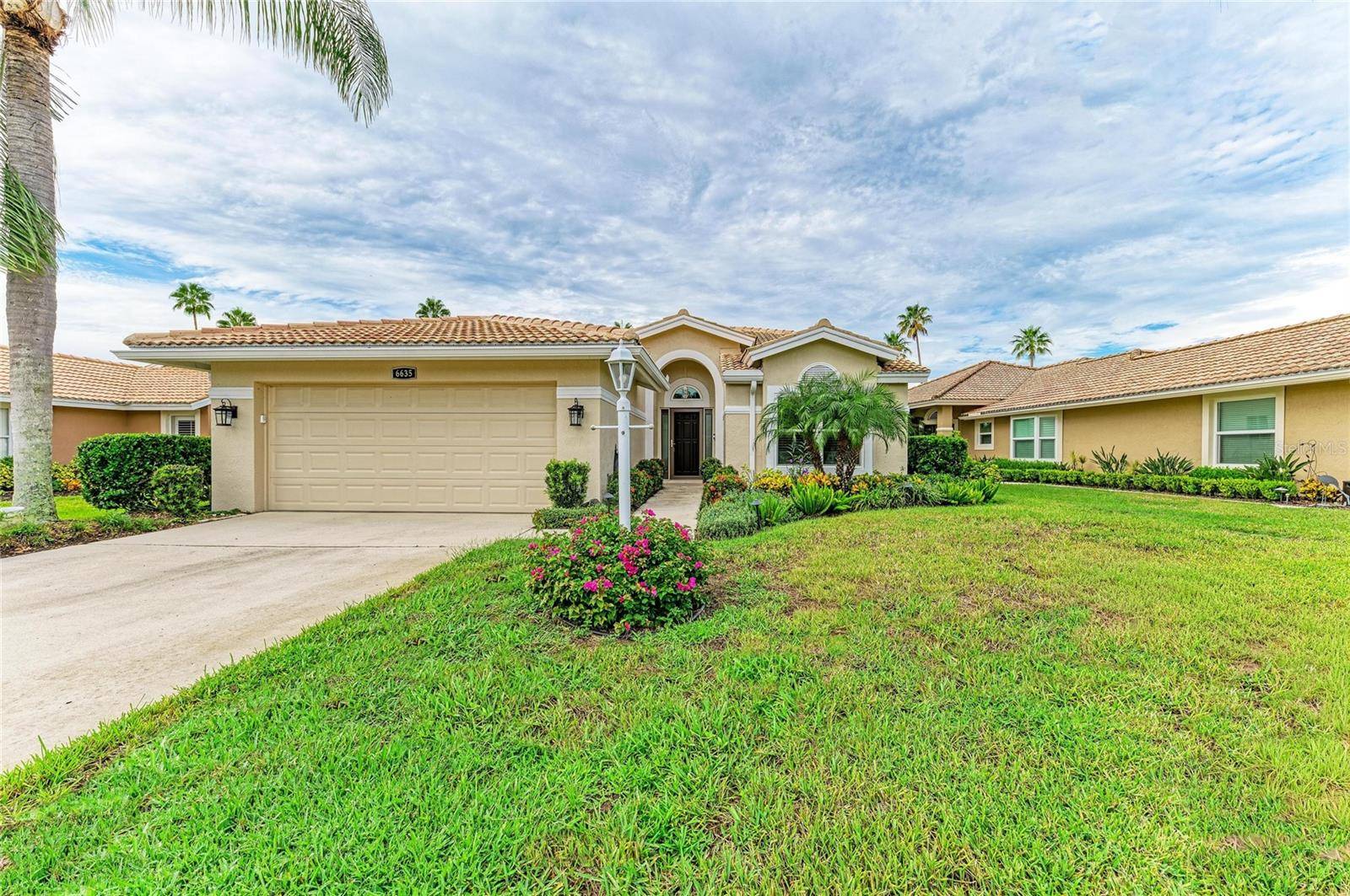 6635 OAKBROOKE CIR, Bradenton, FL 34202