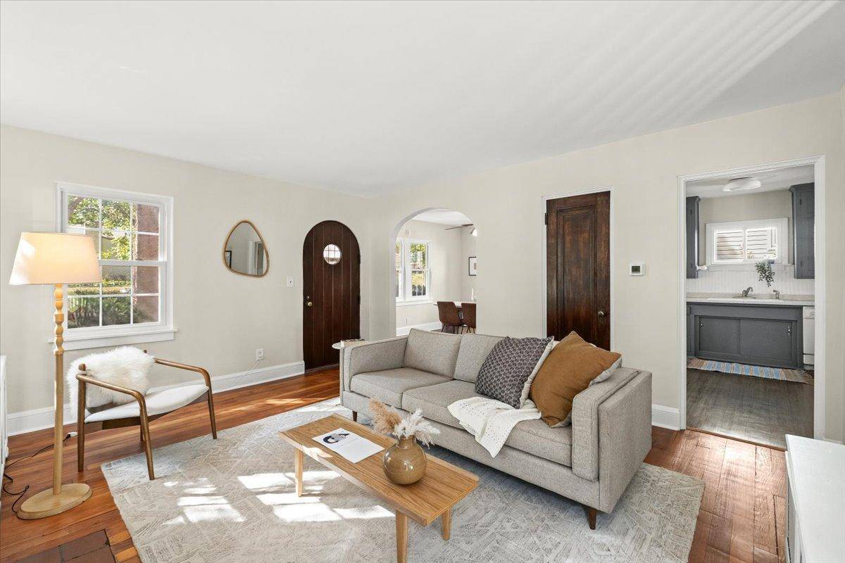 1223 Niles AVE, Saint Paul, MN 55116