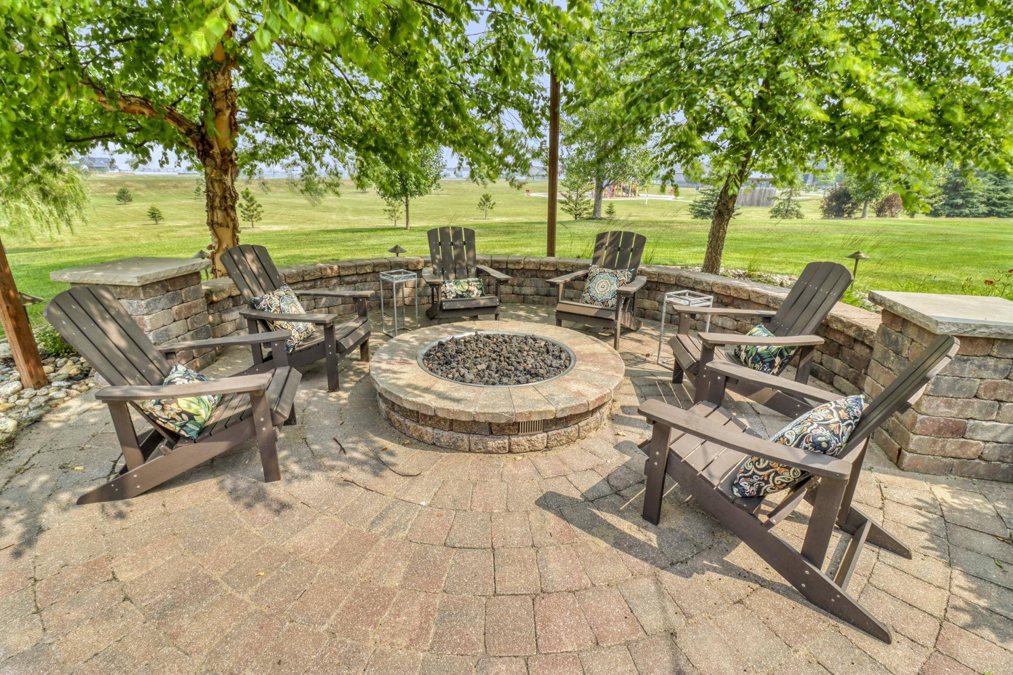 5827 Silverleaf DR S, Fargo, ND 58104