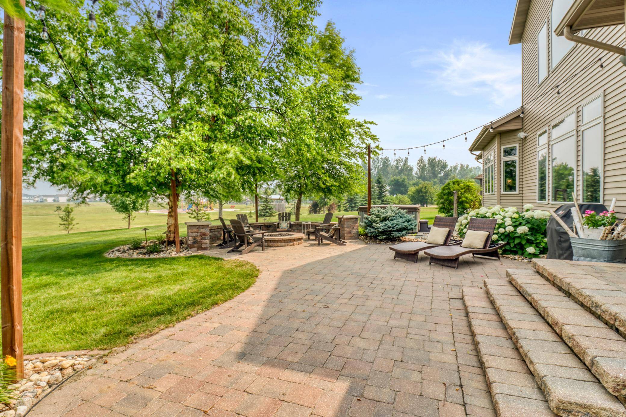 5827 Silverleaf DR S, Fargo, ND 58104