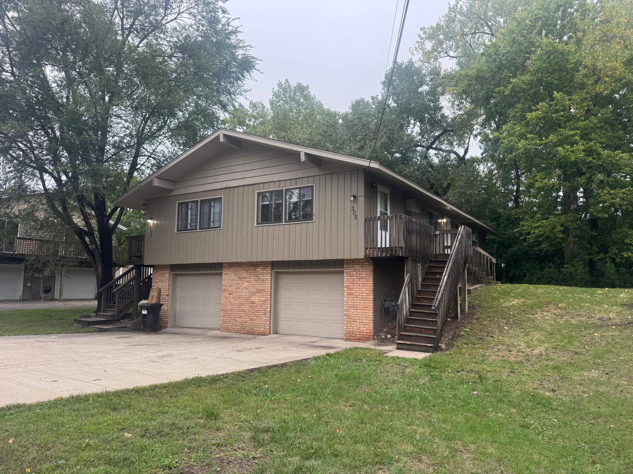 305 Jackson AVE N, Hopkins, MN 55343