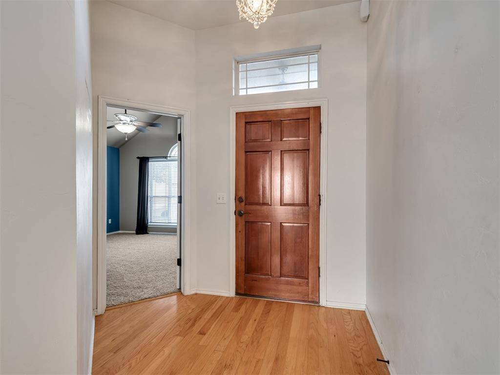 12276 SW 10th ST, Yukon, OK 73099