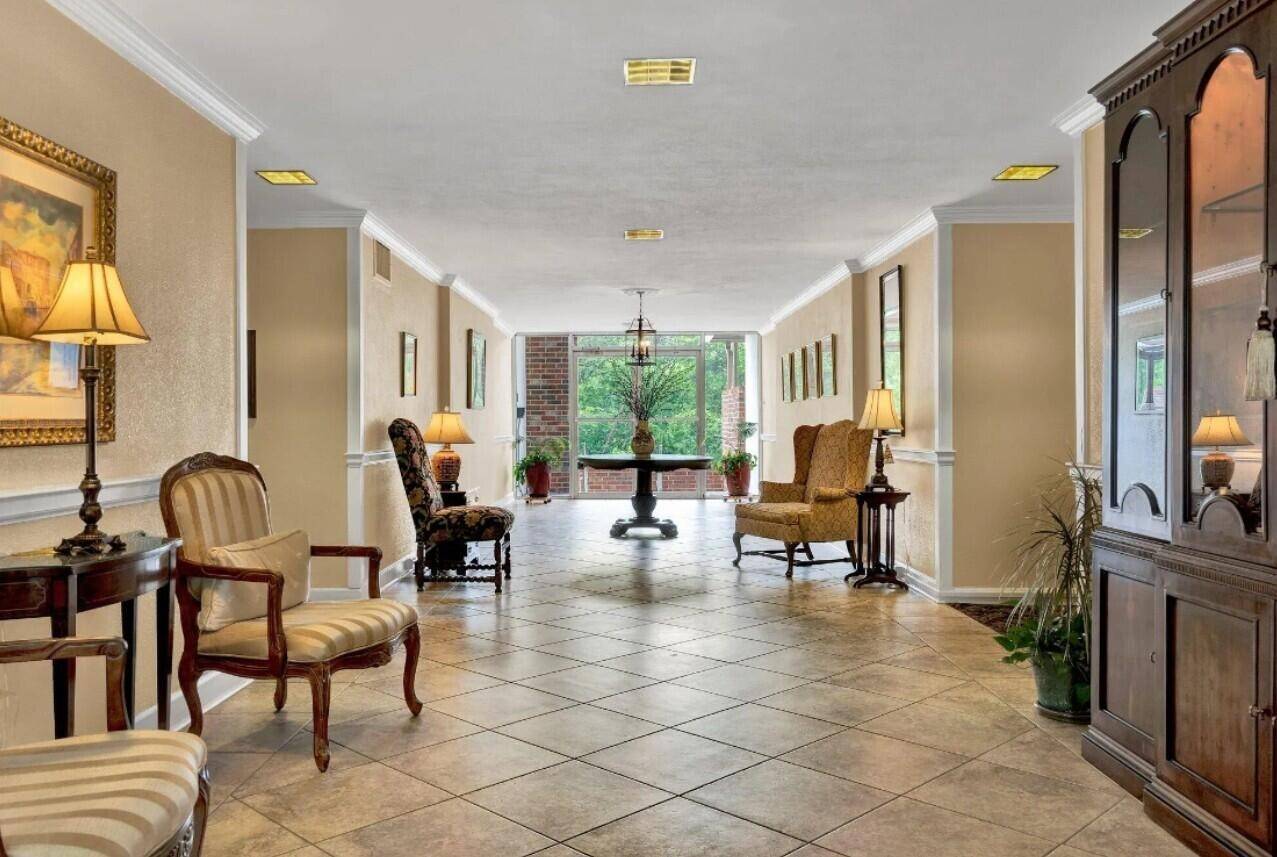 1414 Continental Drive #302, Chattanooga, TN 37405