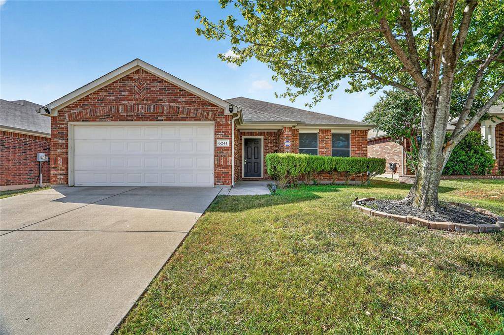 6241 Trinity Creek Drive, Fort Worth, TX 76179