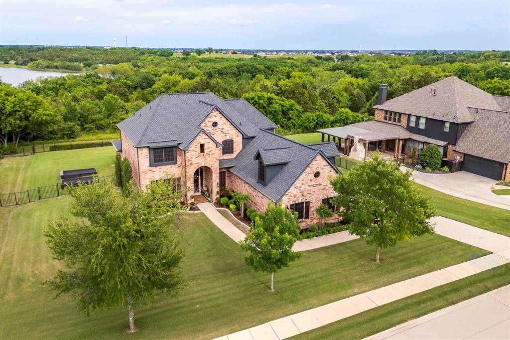 1017 Hilltop Drive, Lavon, TX 75166