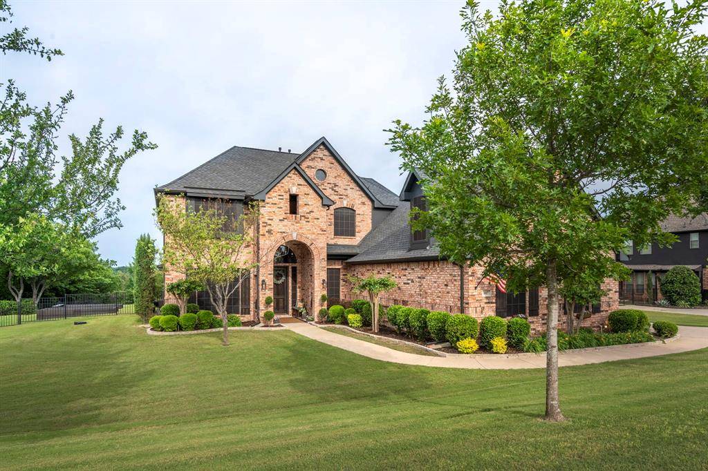 1017 Hilltop Drive, Lavon, TX 75166