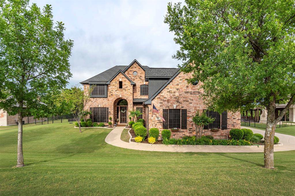 1017 Hilltop Drive, Lavon, TX 75166