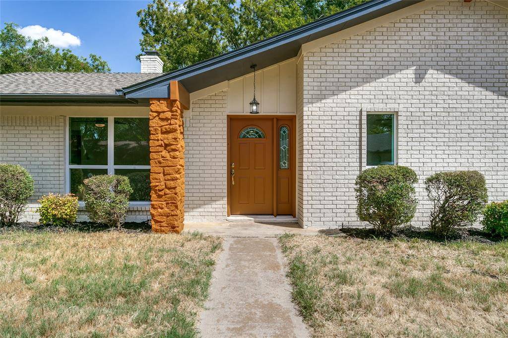1909 Plymouth Court, Arlington, TX 76013