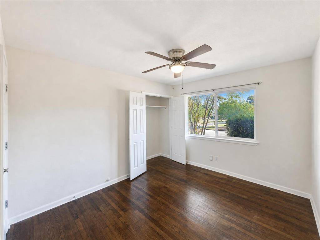 700 Pine Street, Hurst, TX 76053