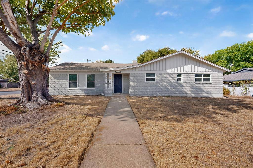 4801 Hollowbrook Road, Fort Worth, TX 76103