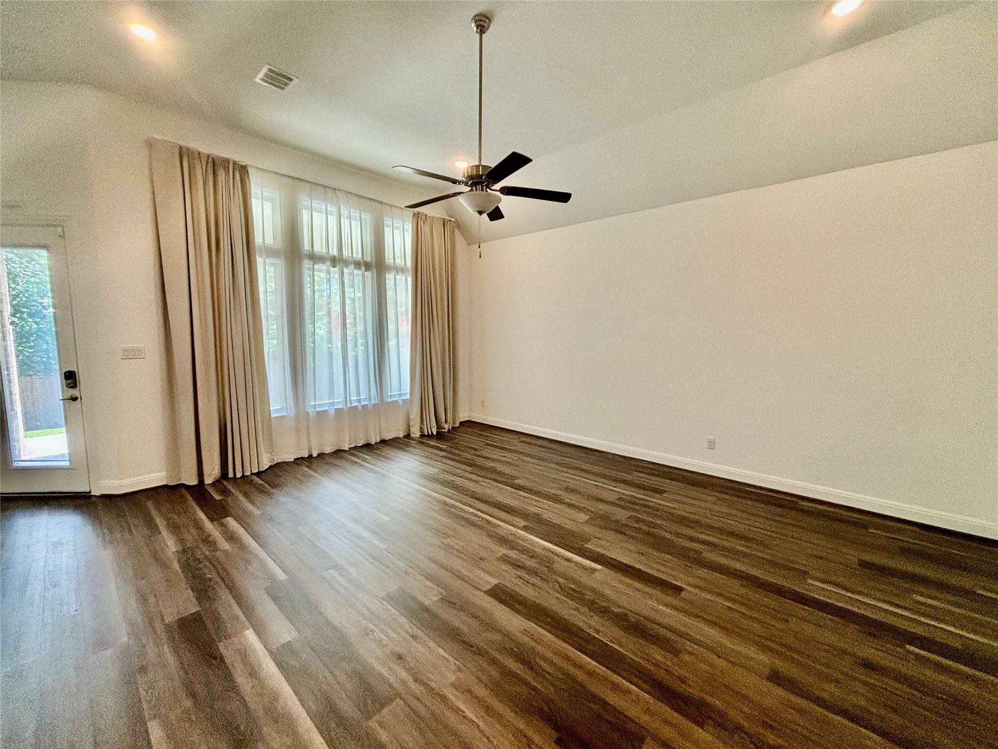 808 Clear Spring LN, Leander, TX 78641