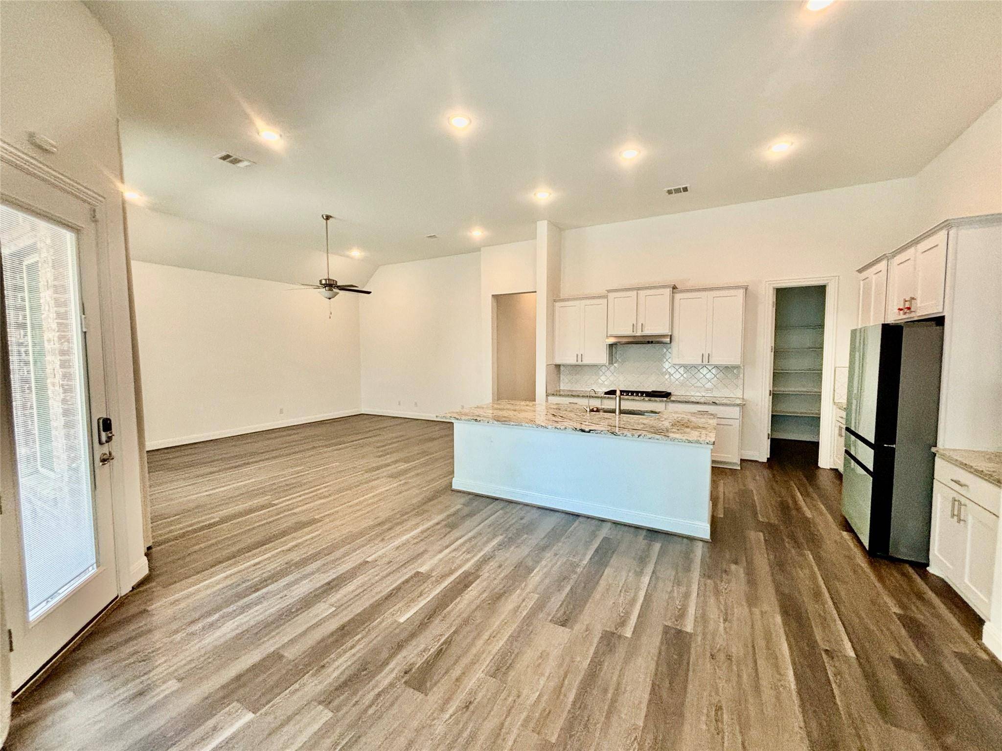 808 Clear Spring LN, Leander, TX 78641