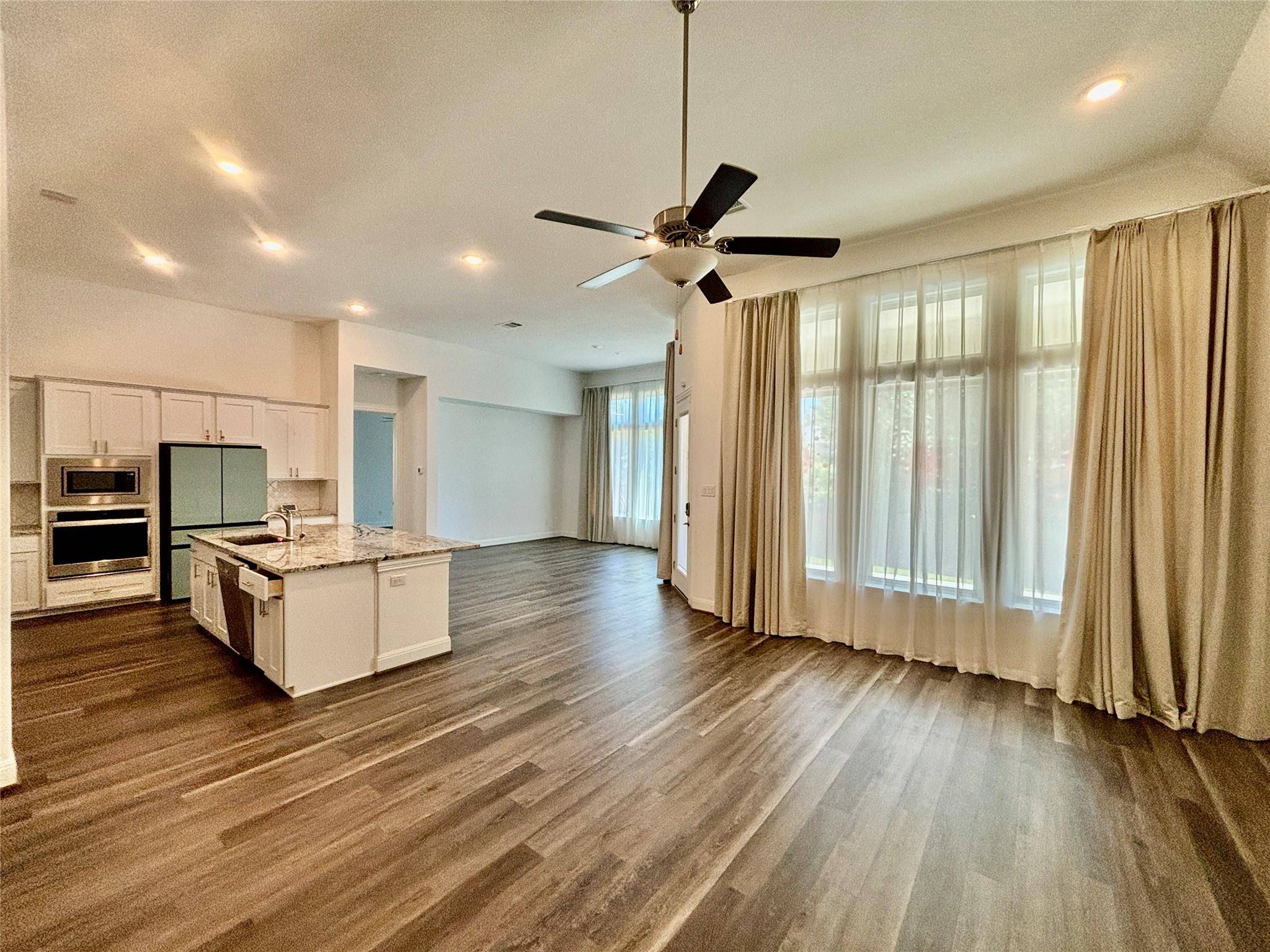 808 Clear Spring LN, Leander, TX 78641