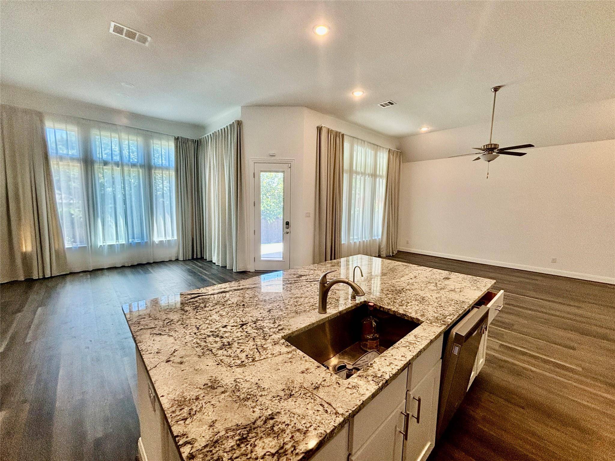 808 Clear Spring LN, Leander, TX 78641