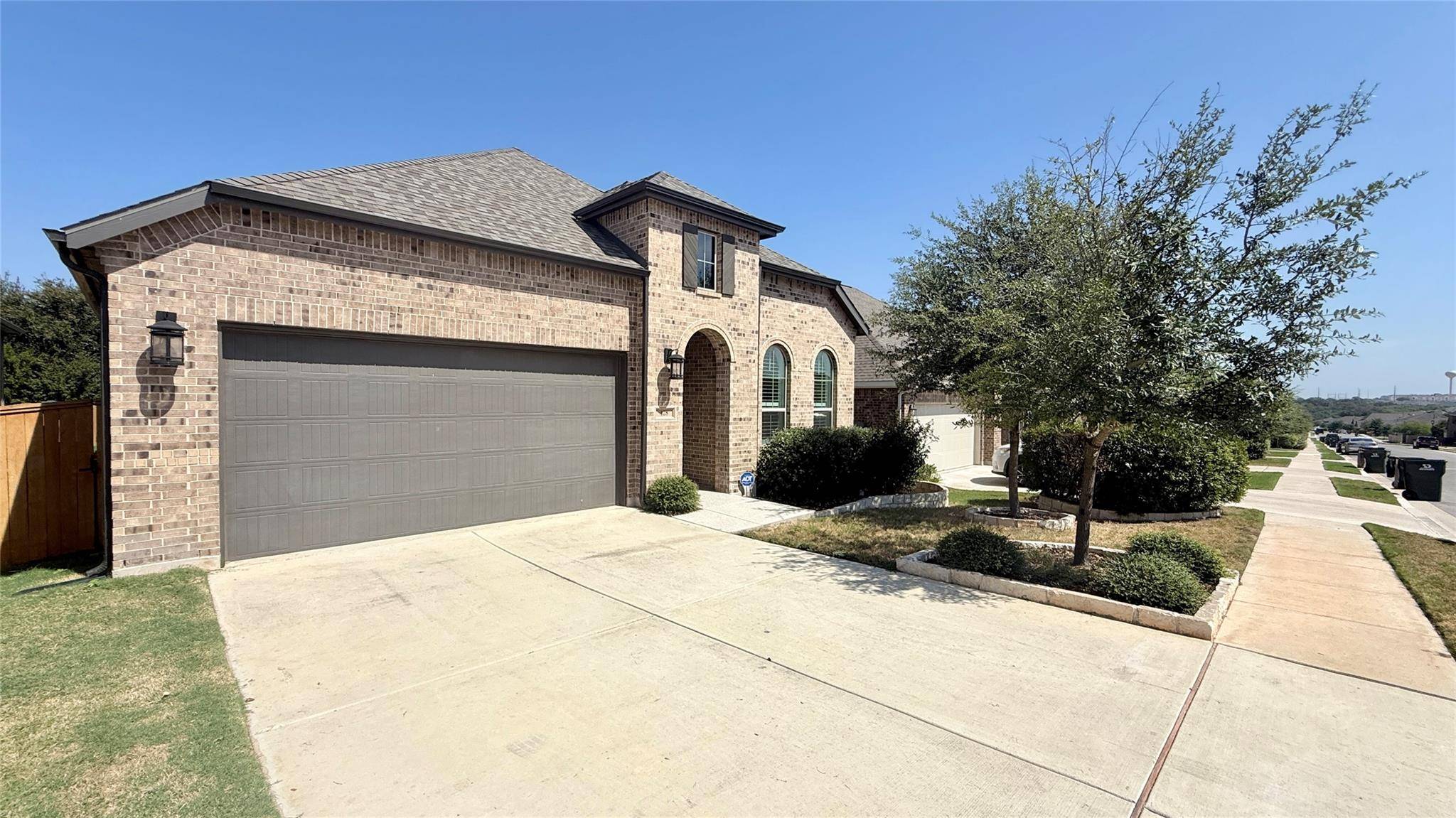 428 Trailing Lantana LN, San Marcos, TX 78666