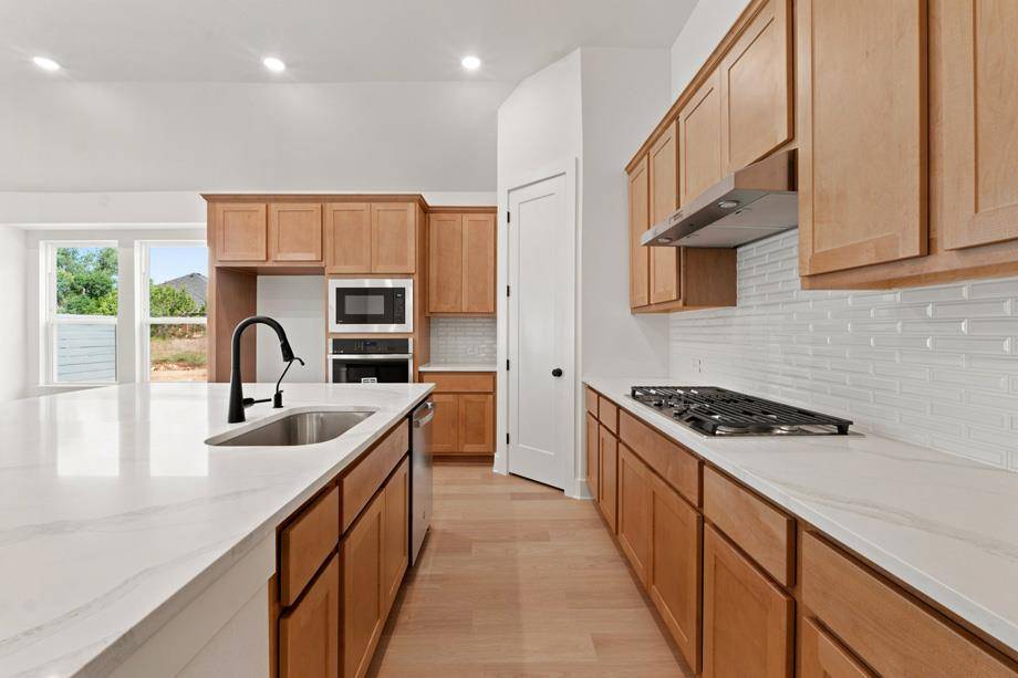 545 High Summit DR, Georgetown, TX 78628