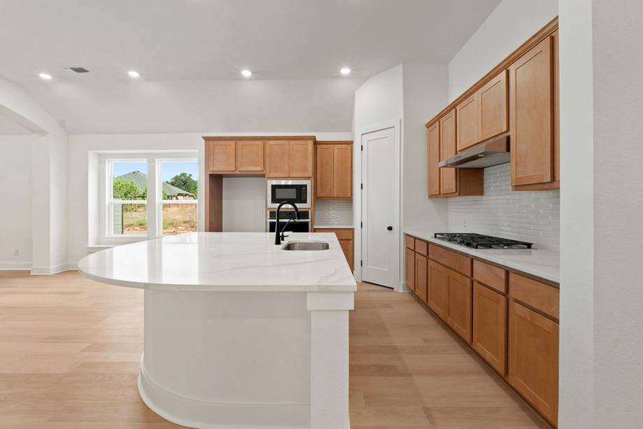 545 High Summit DR, Georgetown, TX 78628
