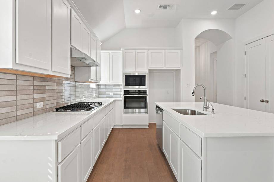 125 Three Oaks LN, Georgetown, TX 78628