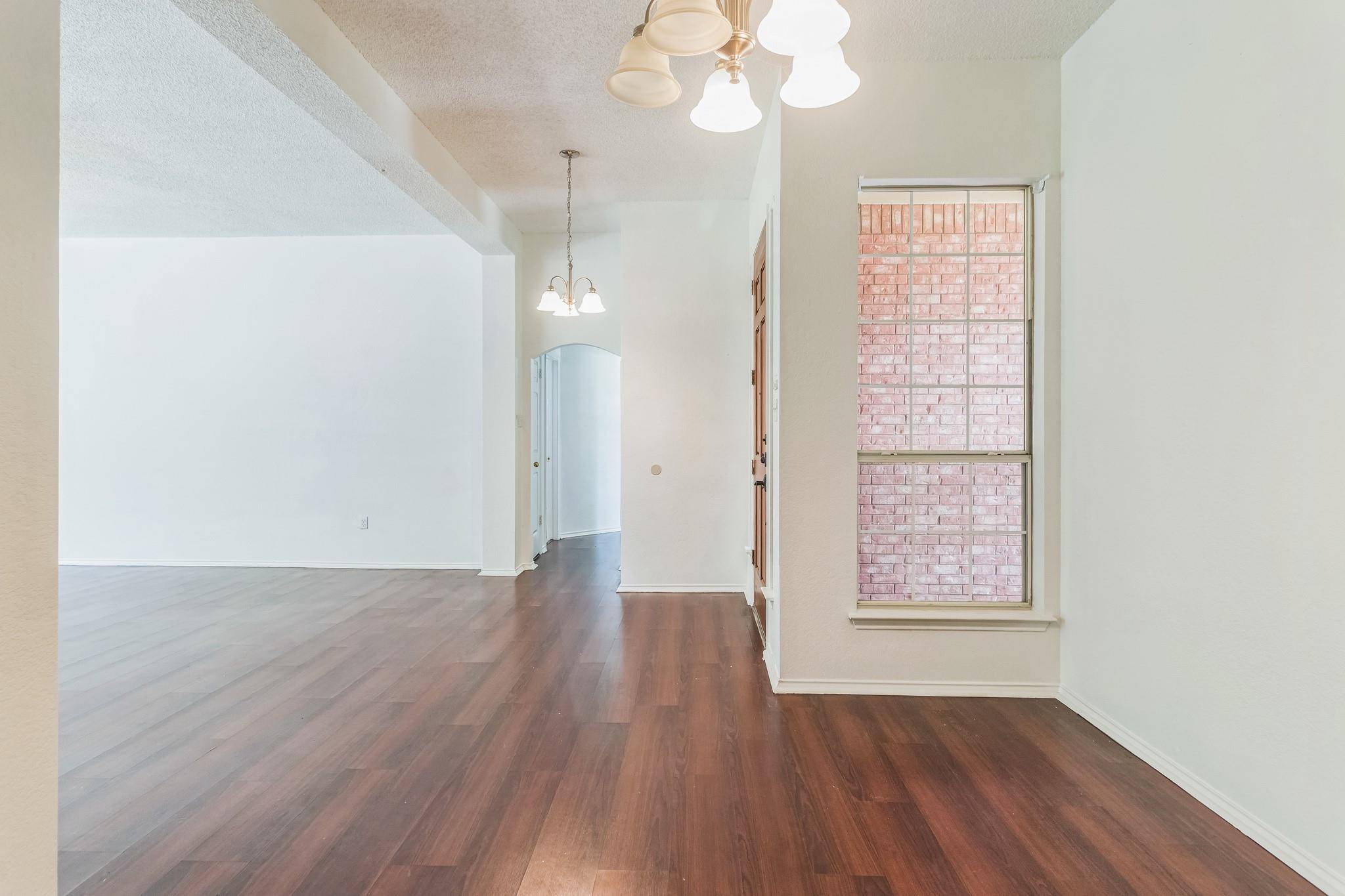 800 Mountain Ridge DR, Leander, TX 78641