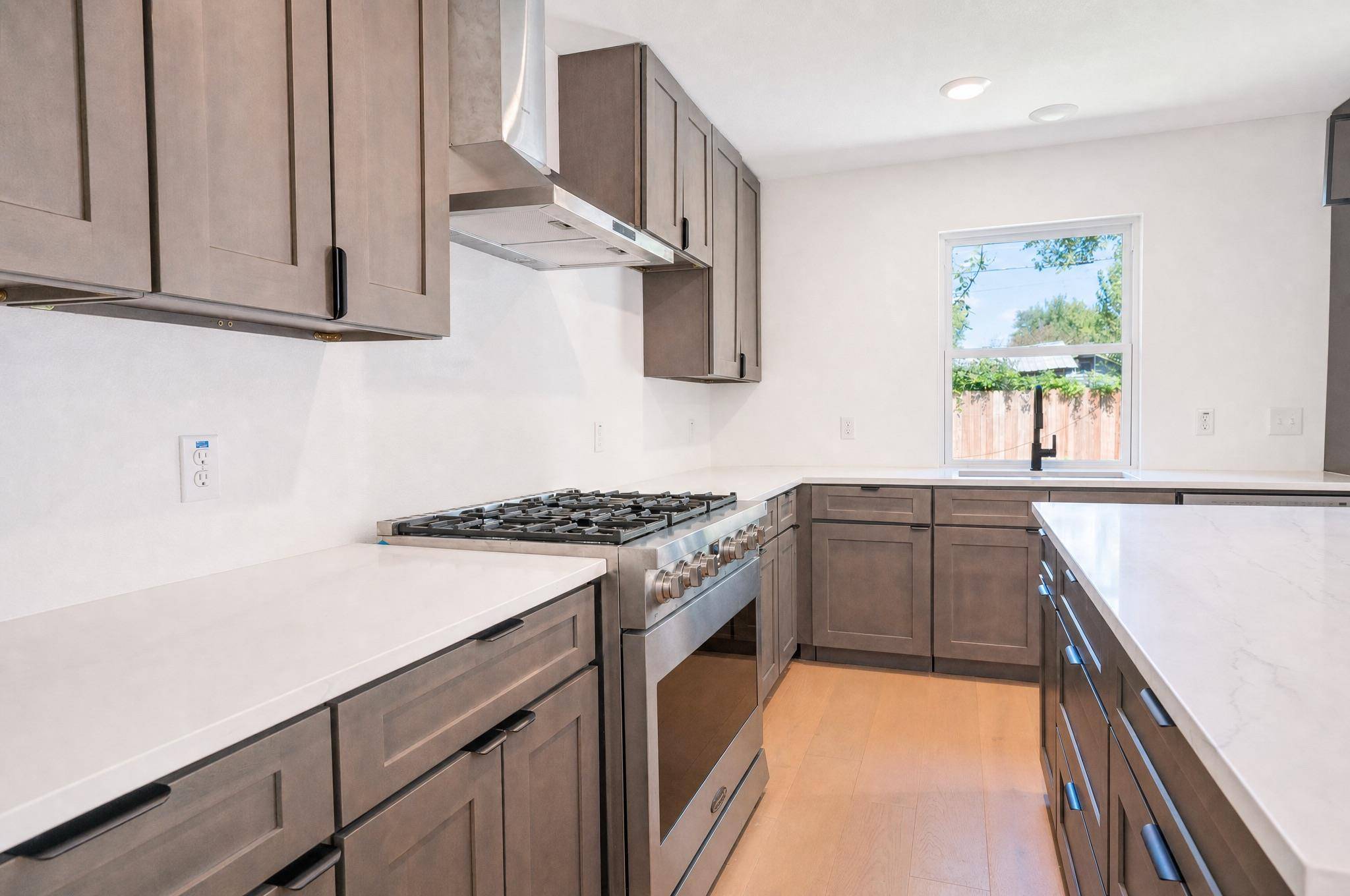 6706 Cruz ST, Austin, TX 78741