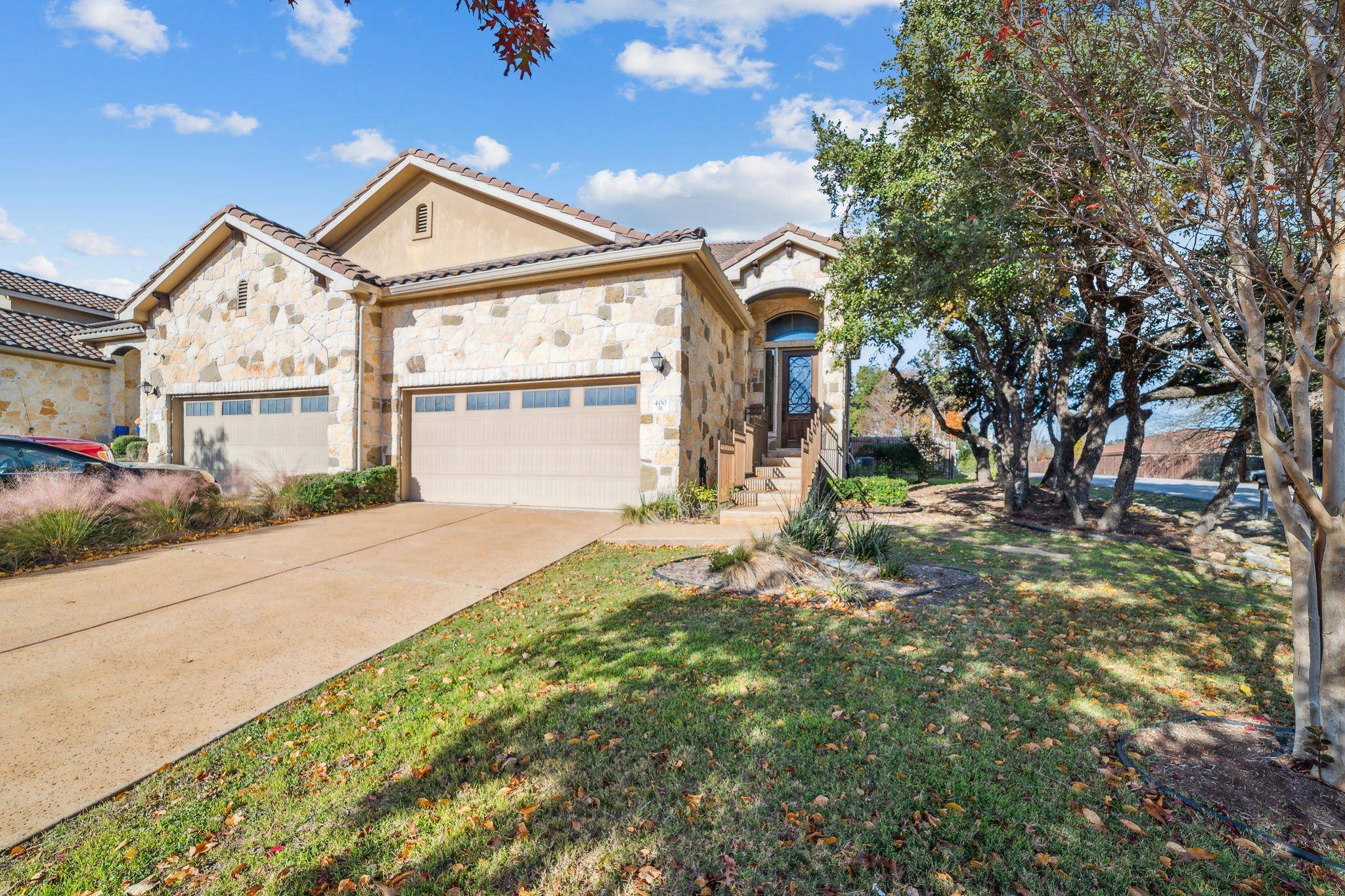 400 Hummingbird LN #B, Austin, TX 78734