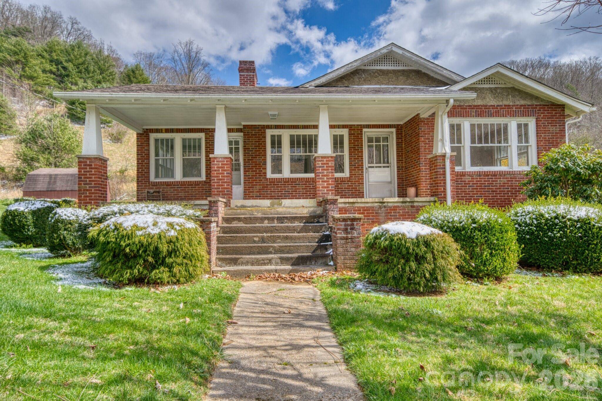 6090 US 23 HWY, Mars Hill, NC 28754
