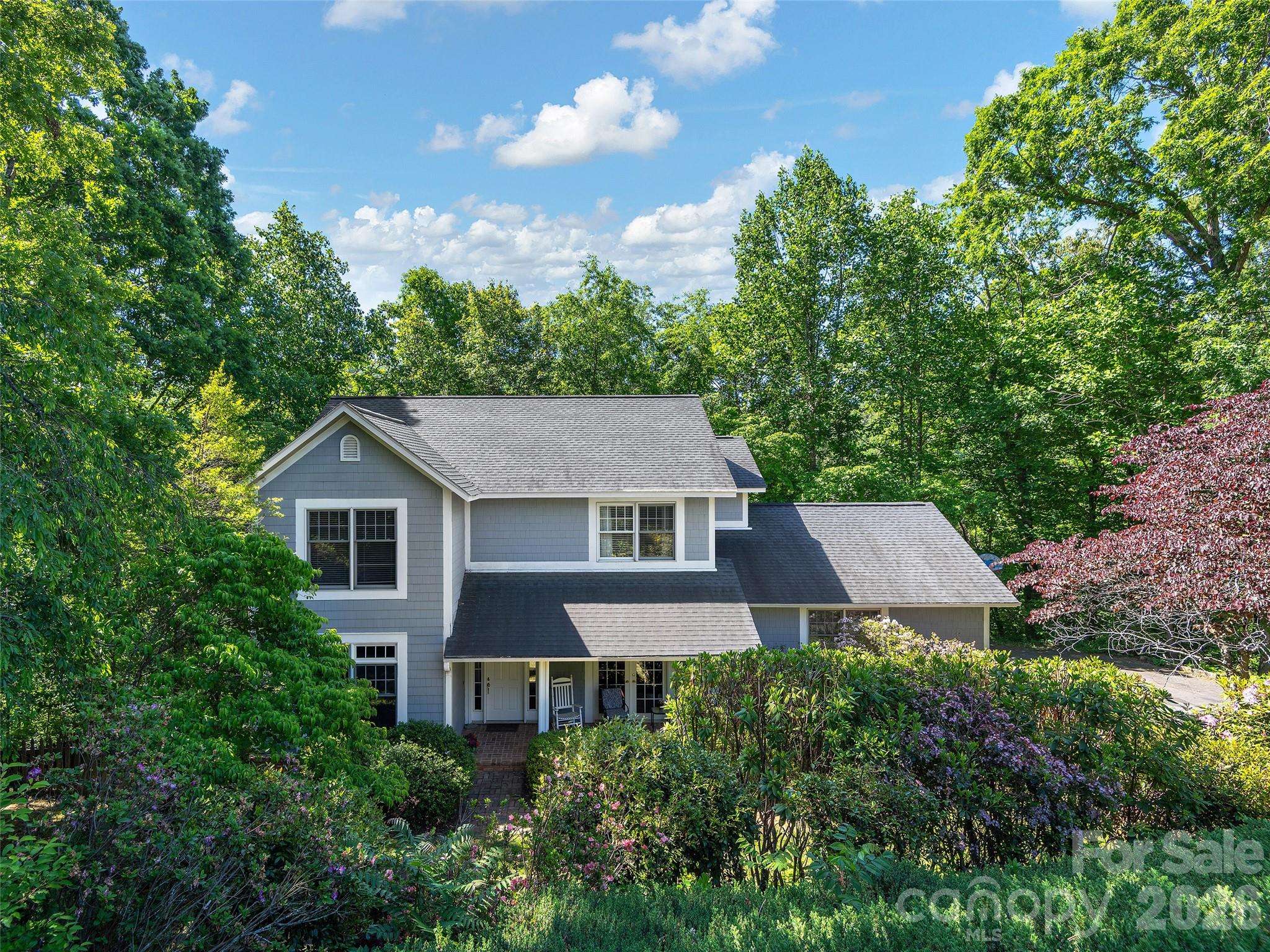 177 Skyview CIR, Asheville, NC 28804