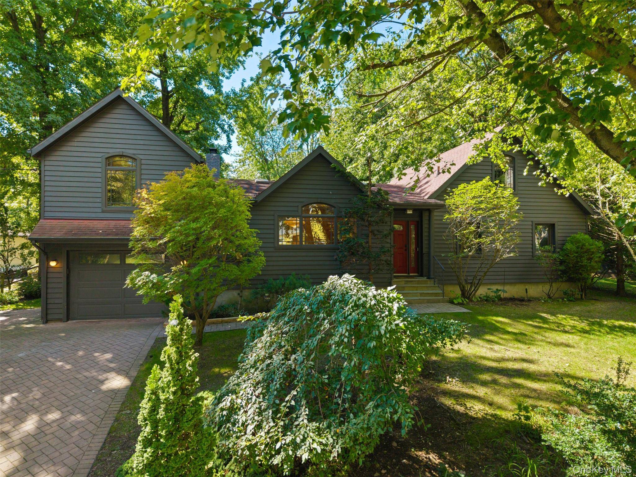 61 Stony RUN, New Rochelle, NY 10804